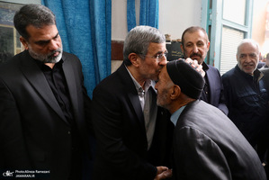 مراسم ختم خواهر محمود احمدی نژاد