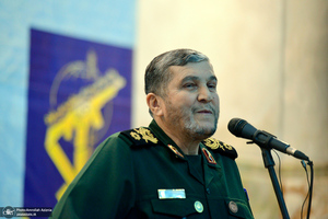 رزمایش کمک مومنانه با اهدای ۳۰۰ دستگاه ویلچر به بهزیستی در حرم امام  خمینی (س)