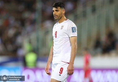 ویدیو| طارمی با دمپایی روی سکوی کافا!