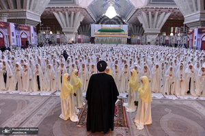 مراسم جشن تکلیف دانش آموزان دختر در حرم مطهر امام خمینی(س)