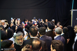 تجدید میثاق جمعی از جوانان هلال احمر با آرمان های حضرت امام خمینی (س)