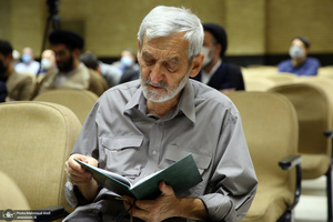 مراسم ختم مادر فرشاد مومنی