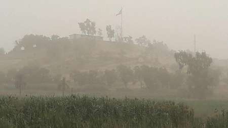 گرد و غبار دید افقی را در قصرشیرین به سه هزار متر کاهش داد