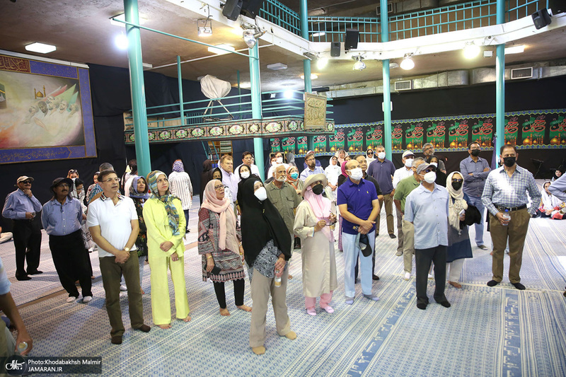 بازدید جمعی از گردشگران خارجی از بیت امام خمینی در جماران‎‎