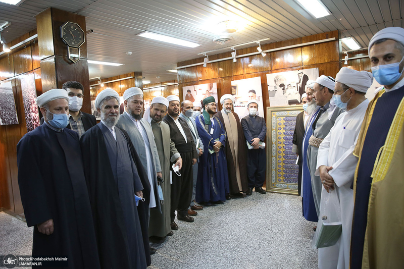 بازدید جمعی از امامان جمعه، روحانیون، علما، فضلا و مدرسین حوزه های علمیه اهل تسنن از جماران