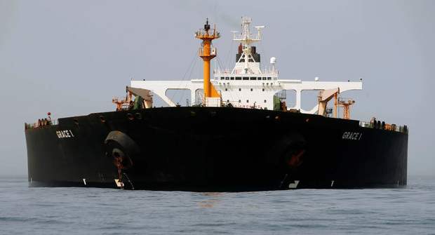 اخطار آمریکا به یونان در خصوص کمک به کشتی حامل نفت ایران