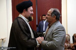 حاشیه های تجدید میثاق رییس جمهور و اعضای دولت با آرمان های امام خمینی(س)