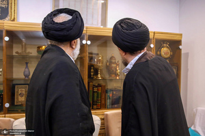 دیدار سید حسن خمینی با حجت الاسلام و المسلمین سید هادی خامنه‌ای