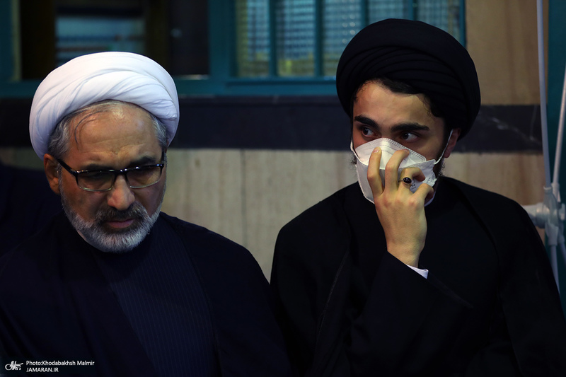 مراسم وداع با پیکر حجت الاسلام و المسلمین سید محمود دعایی در حسینیه جماران -3