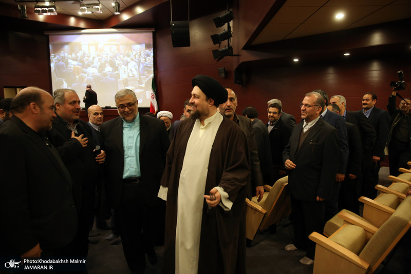 دیدار رئيس و جمعی از كاركنان سازمان فرهنگ و ارتباطات اسلامي با سید حسن خمینی