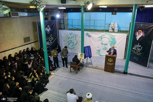 اجتماع دانشگاهیان در حسینیه جماران