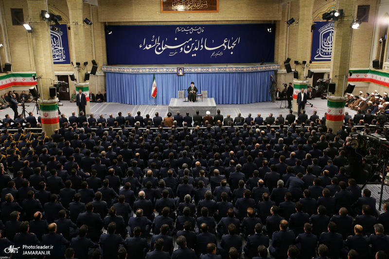 دیدار جمعی از فرماندهان و کارکنان نیروی هوایی ارتش با فرمانده معظم کل قوا