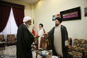 حاشیه های تجدید میثاق اعضای مجلس خبرگان رهبری با آرمان های امام خمینی (س)