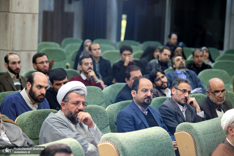 پیش همایش نقد و واکاوی آثار مرتبط با زندگینامه امام خمینی(س)-1