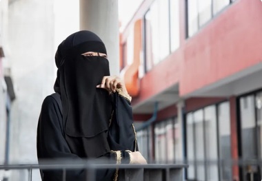 شهری در اسپانیا پوشیدن برقع و نقاب را در اماکن عمومی ممنوع کرد