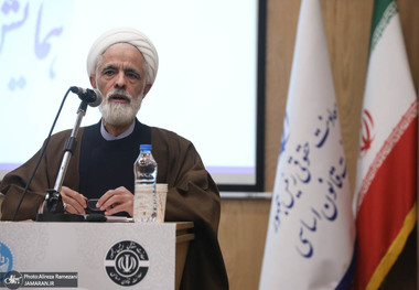 انصاری: در حالی که بی سابقه‌ترین تحریم‌ها علیه ماست، یک عده فیلشان یاد هندوستان کرده‌ و بخش مهمی از وقت مسئولین اقتصادی ما در نهادهای نظارتی و شبه نظارتی می‌گذرد/ قابل قبول نیست اگر در یک گوشه‌ ماراتن حرکت‌ غیرقانونی انجام‌ گرفت، برخورد عمومی صورت‌ بگیرد