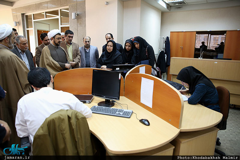 بازدید جمعی از مدیران موسسه تنظیم و نشر آثار امام(س) از مرکز اسناد کتابخانه ملی 