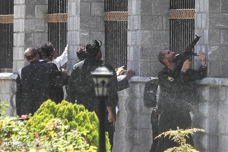دستگیری 8 نفر از عوامل پشتیبانی حمله تروریستی تهران در البرز
