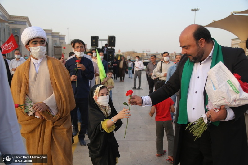 پیاده روی خادمان حرم کریمه اهل بیت(ع) در شب ولادت امام رضا(ع)