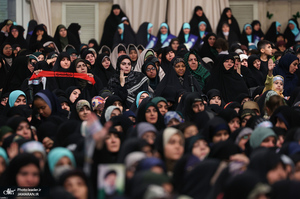 دیدار هزاران نفر از زنان و دختران با رهبر معظم انقلاب