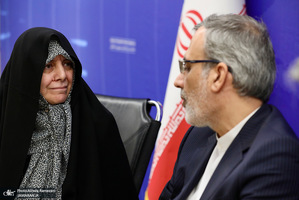 مراسم رونمایی کتاب اسرائیل آن شر مطلق