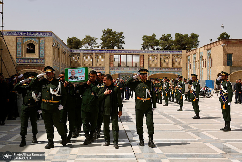 مراسم تشییع پیکر شهیدان سردار حسین سلامی و مسعود شانه ای