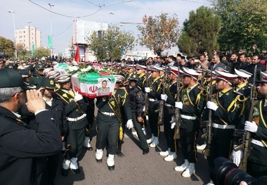 پیکر مرزبان شهید منطقه چالدران در میانه تشییع شد