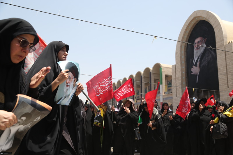 مراسم وداع با رهبر شهید انقلاب در مصلی تهران