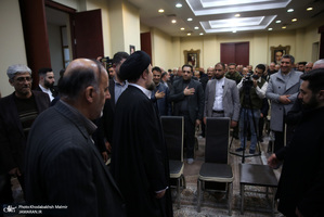 دیدار  رئیس و جمعی از اعضای اتاق اصناف تهران‌ با سید حسن خمینی