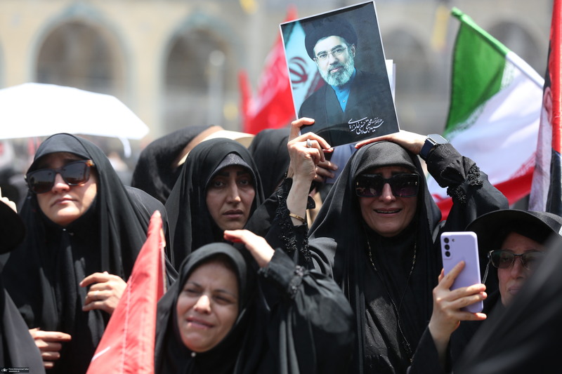 مراسم وداع با رهبر شهید انقلاب در مصلی تهران