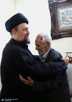 حضور آیت الله سید حسن خمینی در منزل شهید سرلشگر سید عبدالرحیم موسوی