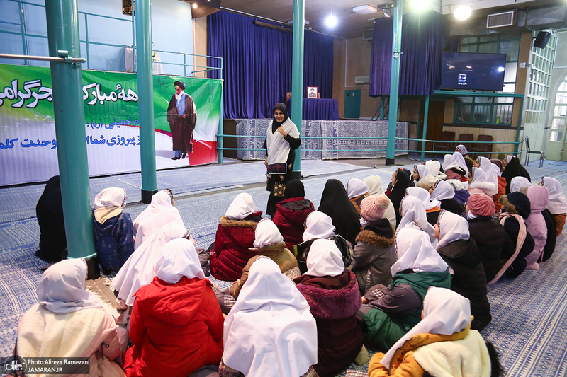 بازدید اقشار مختلف مردم از بیت امام خمینی (س) در جماران-2