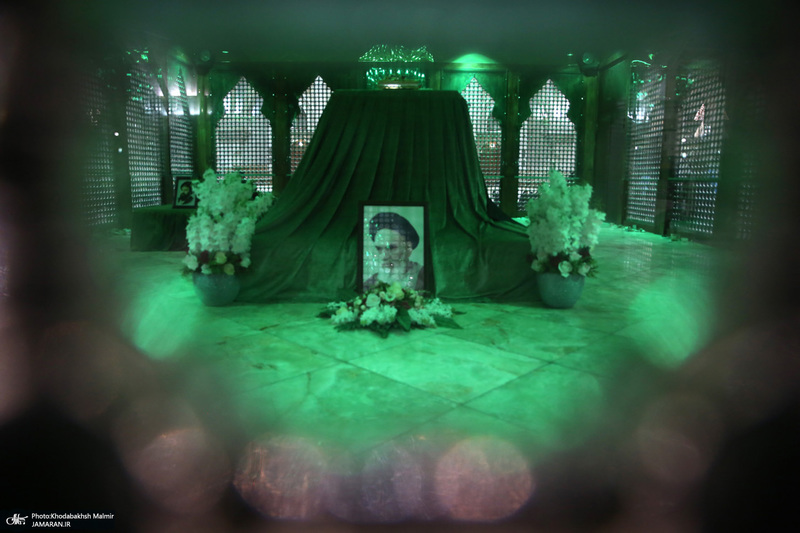 مراسم عزاداری شب عاشورای حسینی (ع) در حرم امام خمینی (س) 2