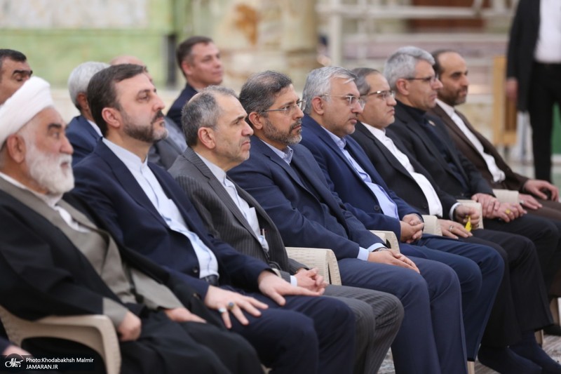 مراسم تجدیدمیثاق وزیر و معاونان وزارت امور خارجه با آرمان‌های امام خمینی