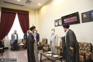 تجدید میثاق رئیس و اعضای دوره جدید شورای اسلامی شهر تهران با آرمان های امام خمینی(س)