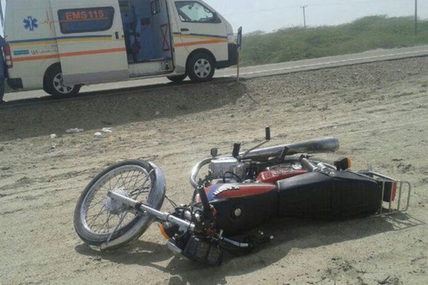 برخورد موتور سیکلت با پژو به مرگ راکب منجر شد