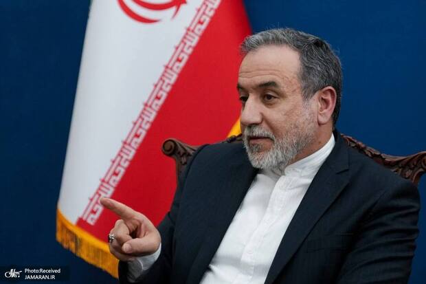 حضور لاریجانی در شورای عالی امنیت ملی بر عملکرد عراقچی تاثیر می‌گذارد؟/ وزیر خارجه پاسخ داد
