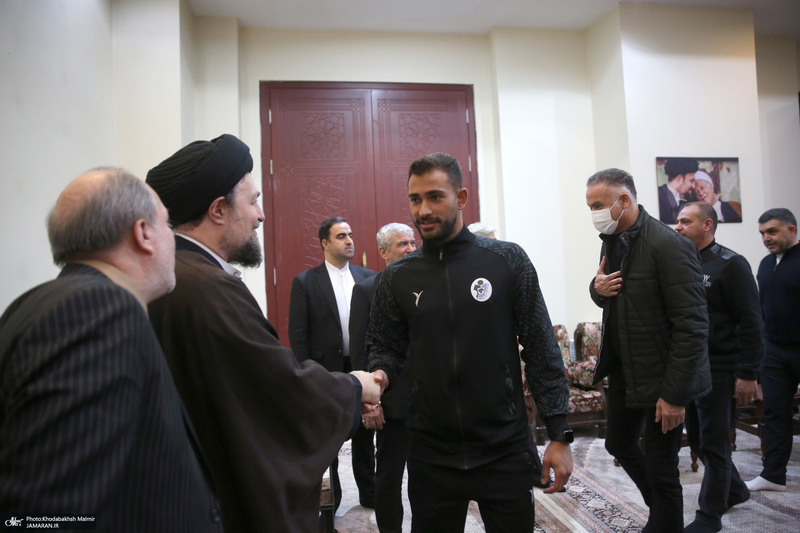 دیدار مدیرعامل و بازیکنان باشگاه فرهنگی ورزشی پیکان با سید حسن خمینی