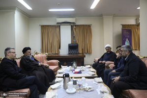 بازدید رئیس موسسه تنظیم و نشر آثار امام خمینی از نمایشگاه بین المللی قرآن کریم