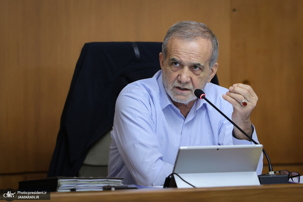 پزشکیان: اصولگرای محکمی هستم و با تمام وجود به اصلاحات معتقدم/ حزب بد نیست اما پشتوانه خویشاوندی و یا وابستگی حزبی ندارم