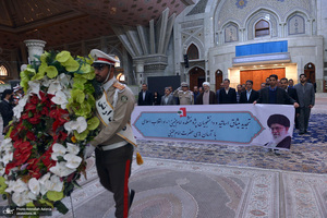 تجدید میثاق اساتید و دانشجویان پژوهشکده امام خمینی و انقلاب اسلامی با آرمان های بنیانگذار جمهوری اسلامی ایران