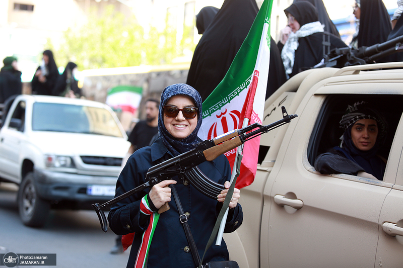 راهپیمایی دختران «جان‌فدای ایران»- ۲