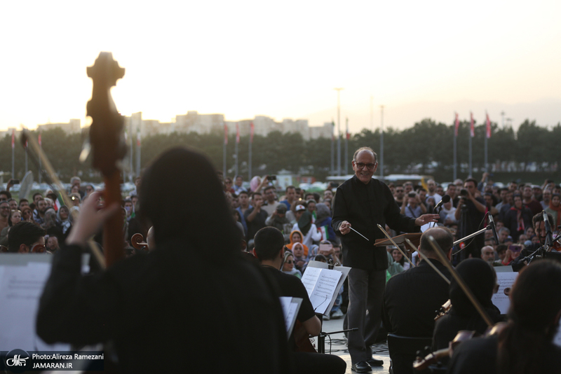 اجرای ارکستر سمفونیک تهران در برج آزادی