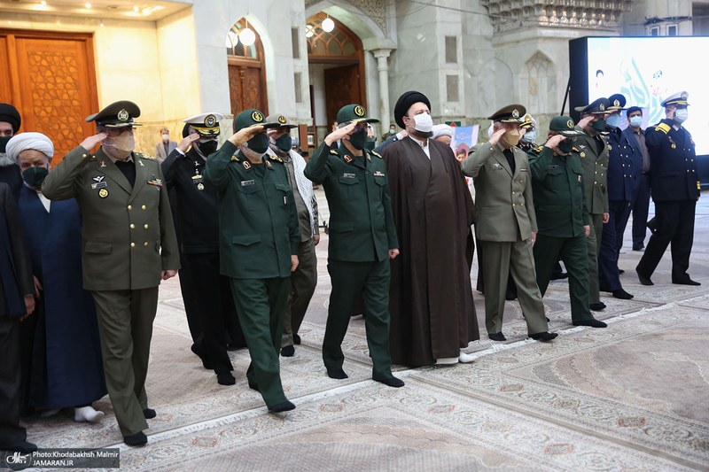 تجدید بیعت فرماندهان ارشد نیروهای مسلح با آرمان های حضرت امام خمینی (س)