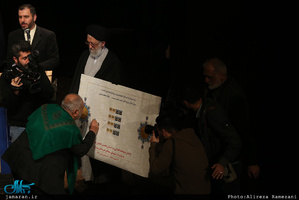 یادمان مصحف اهدایی به آستان مقدس امامین جوادین(ع) به نیابت از شهدای مدافع حرم اهل بیت(ع)
