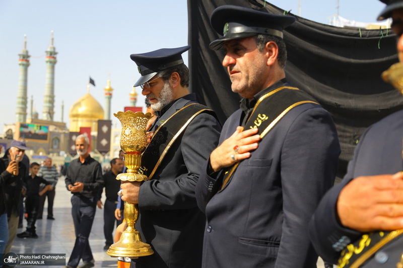 دسته عزاداری خادمین حرم مطهر حضرت معصومه (س) در سالروز شهادت امام رضا (ع)