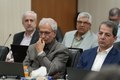 ربیعی، دستیار پزشکیان: مسئله بنزین تنها یک موضوع اقتصادی یا فنی نیست/ هر تصمیمی در این حوزه، اگر بدون شناخت ابعاد اجتماعی آن گرفته شود، ممکن است با پیامدهایی روبه‌رو شود که پیش‌بینی و مدیریت آنها دشوار باشد