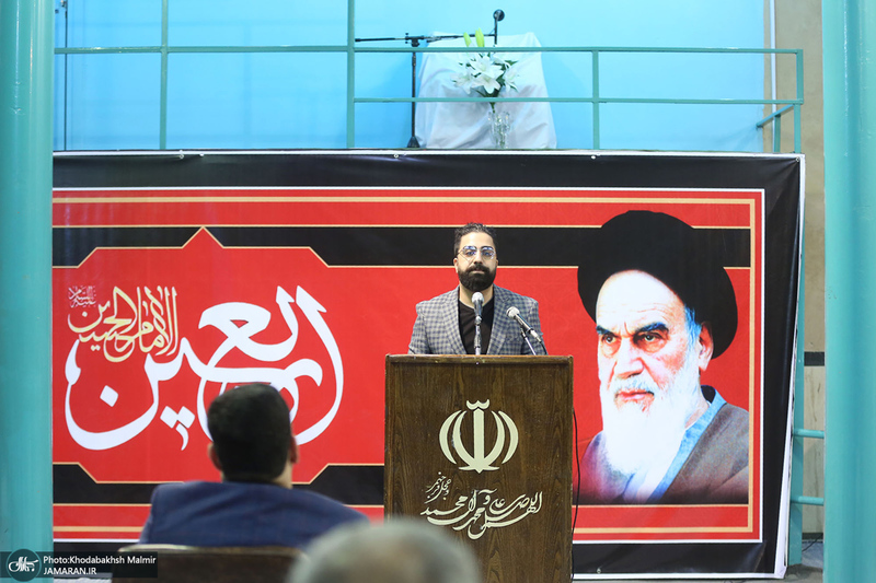 شب شعر «اين محرم وصفر است كه اسلام را زنده نگه داشته است» در حسینیه جماران