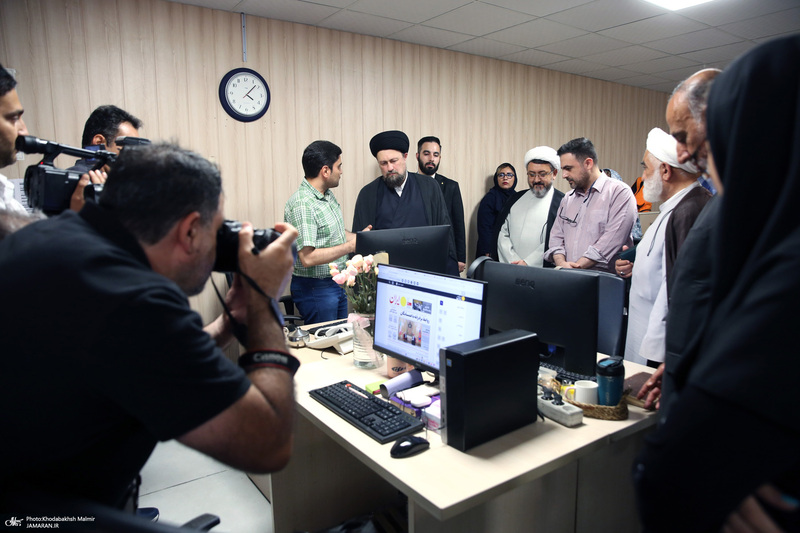 بازدید «سید حسن خمینی» از موسسه مطبوعاتی ایران