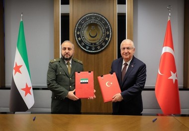 سوریه و ترکیه توافقنامه همکاری دفاعی امضا کردند